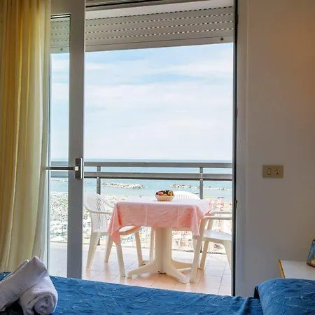 Royal Hotel 3*