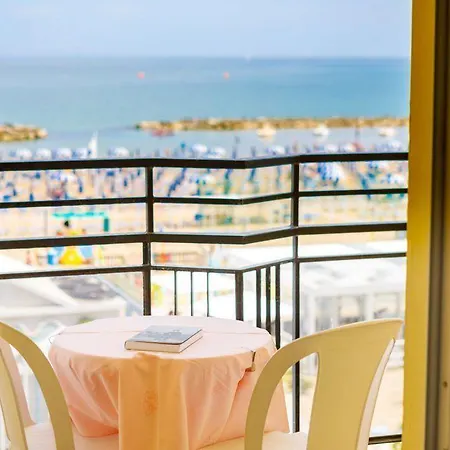 Royal Hotel 3*
